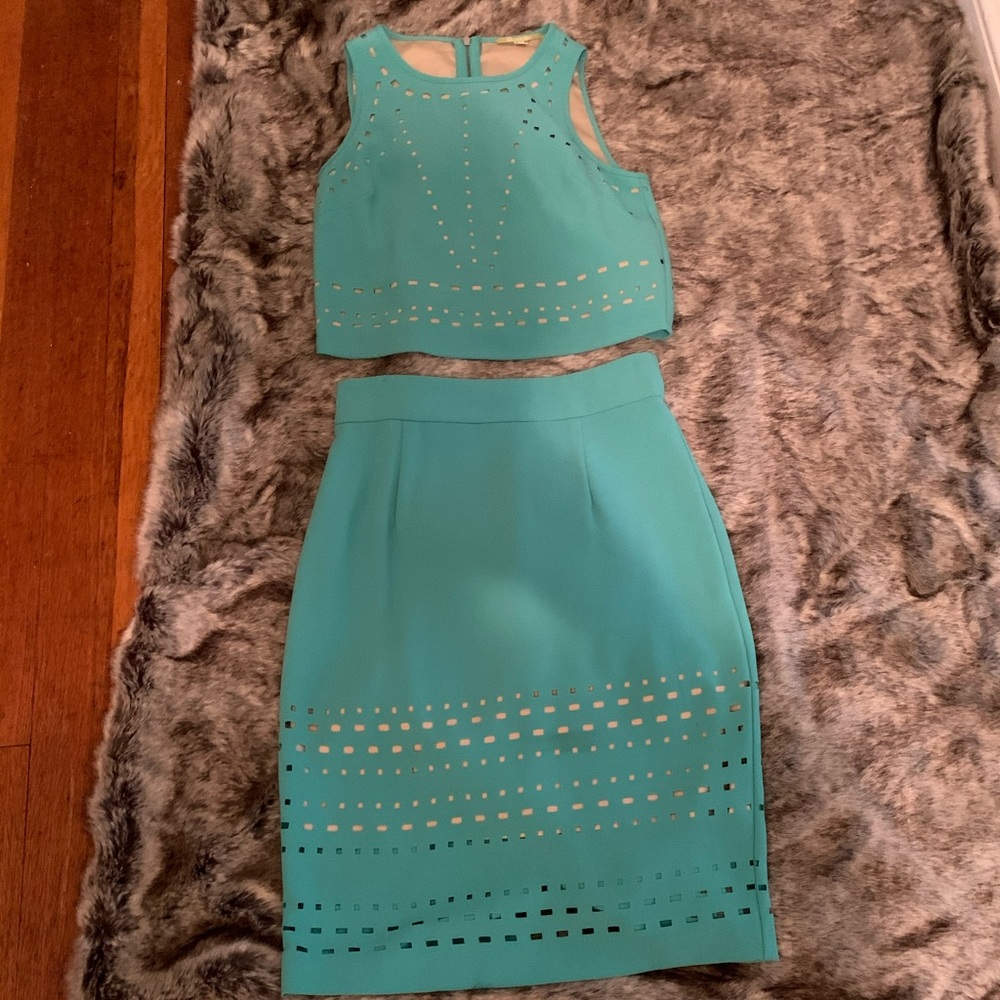 2 piece green skirt and top set